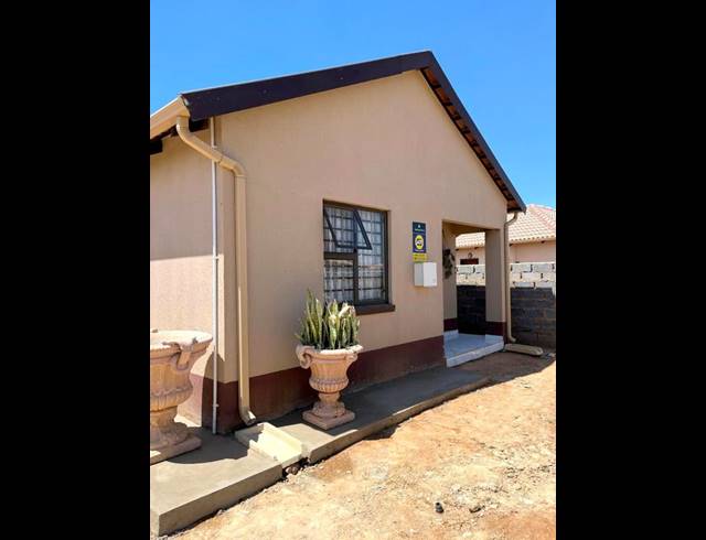 3 BEDROOM HOUSE FOR SALE IN WINDMILL PARK